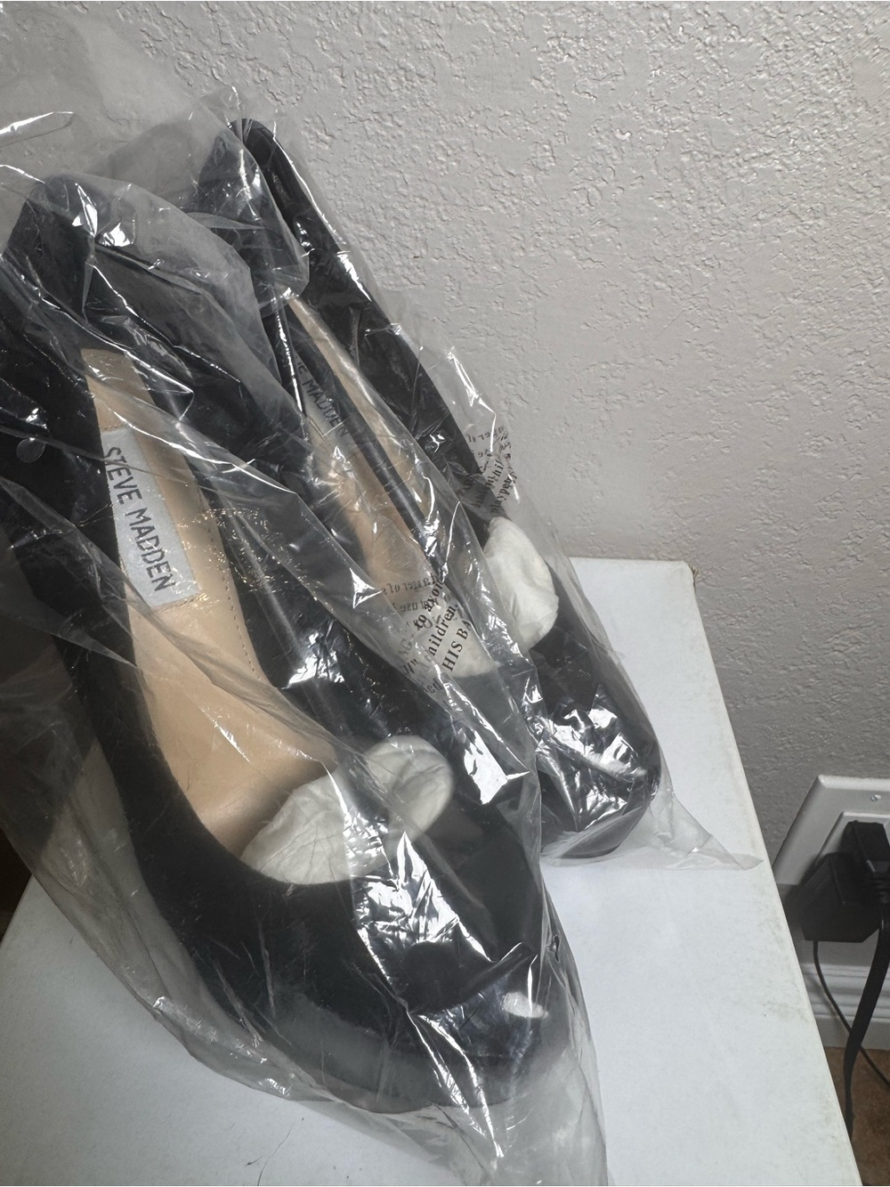 Steve Madden Black Platform Patent & Suede High Heels - Picture 11 of 11